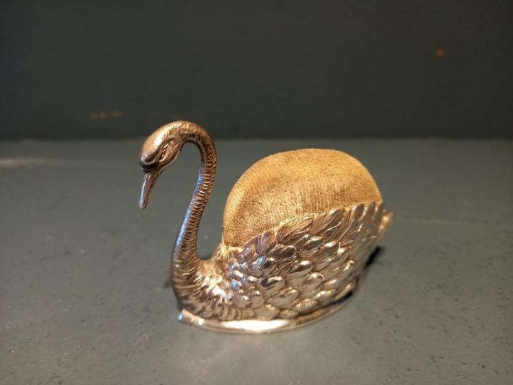 George V period Silver Novelty Swan Pin Cushion - Image 3