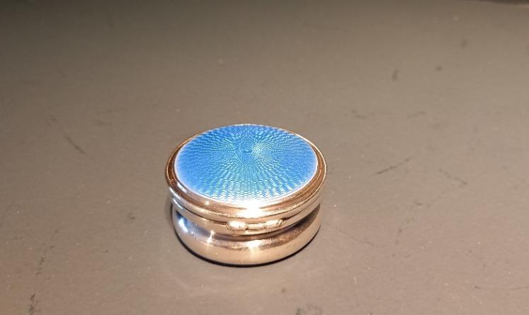 Immaculate George V Period Silver & Blue Enamel Trinket - Image 1