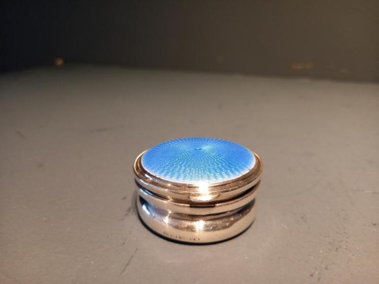 Immaculate George V Period Silver & Blue Enamel Trinket - Image 2