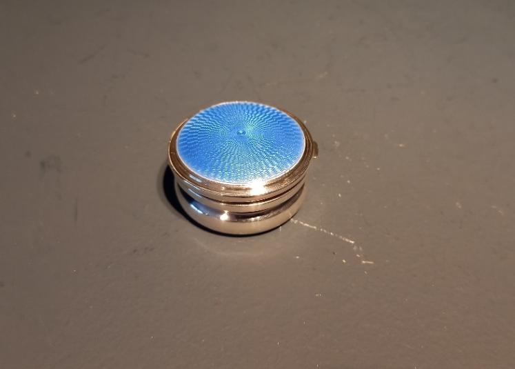 Immaculate George V Period Silver & Blue Enamel Trinket - Image 6