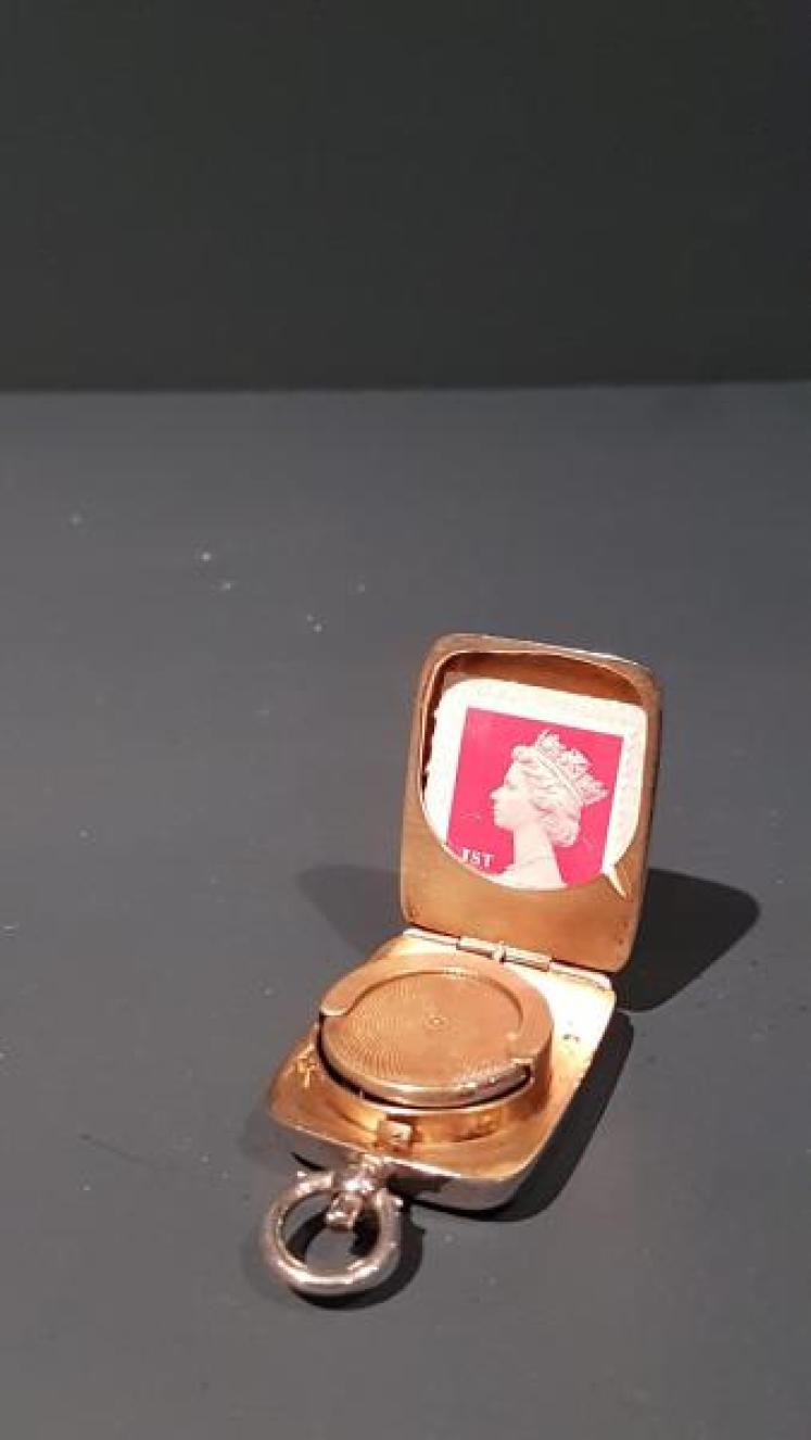 Edwardian Stamp and Sovereign Case - Image 1