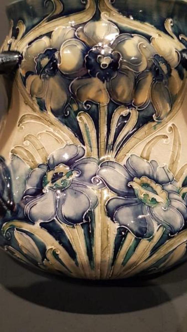 Rare Early Moorcroft Daffodil Pattern Four Handle Vase - Image 4