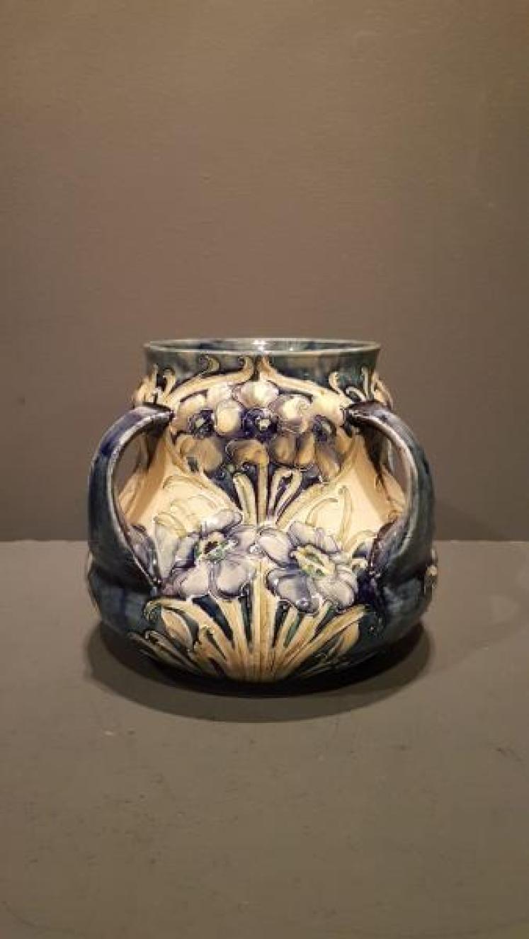 Rare Early Moorcroft Daffodil Pattern Four Handle Vase - Image 5