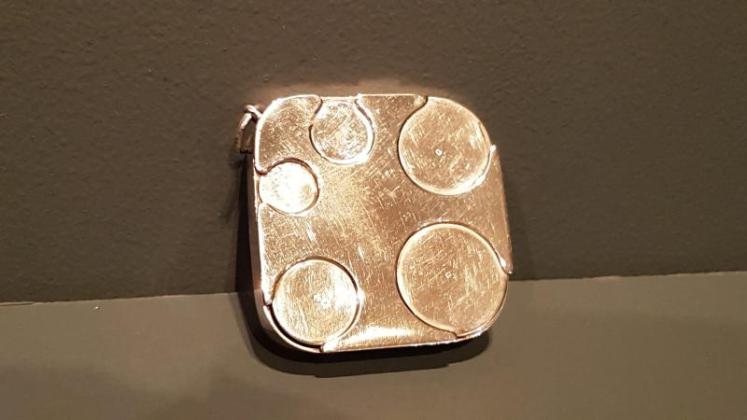 George V Silver Coin Holder - Image 4