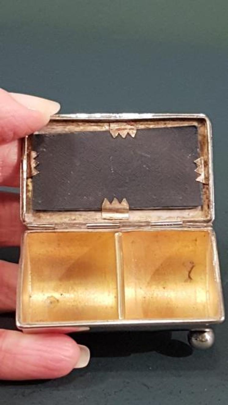 Victorian Silver Levi & Salaman Stamp Box - Image 4