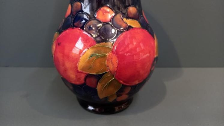 An Early Moorcroft 'Seeded Pomegranate' Vase - Image 3