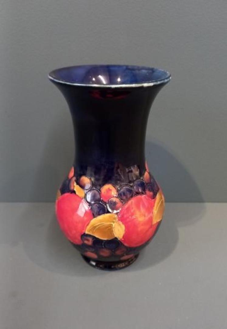 An Early Moorcroft 'Seeded Pomegranate' Vase - Image 6