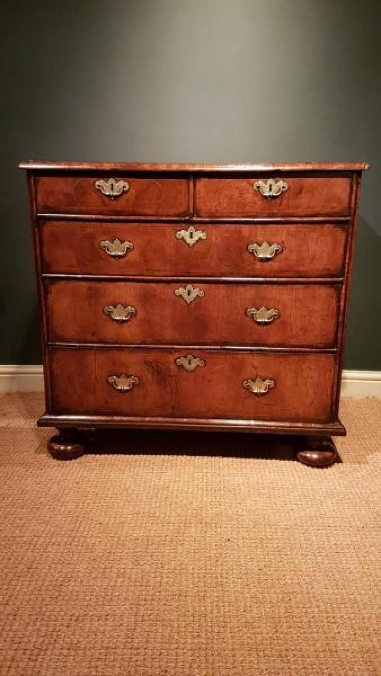 William and Mary Period Walnut Chest of Drawers - Image 2