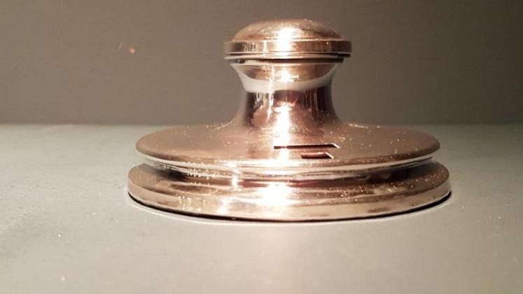 Rare Exeter Silver Ink Well and Perpetual Calendar - Image 4
