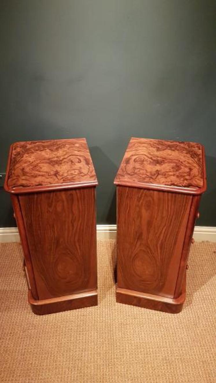 Pair of Quality Victorian Burr Walnut Bedside Chests - Image 3