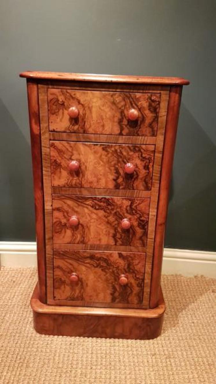 Pair of Quality Victorian Burr Walnut Bedside Chests - Image 6