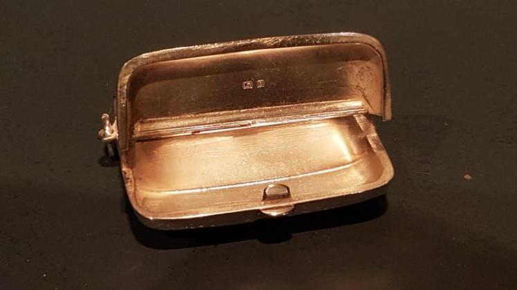 Superb Victorian Silver Snuff and Vesta Case - Image 3