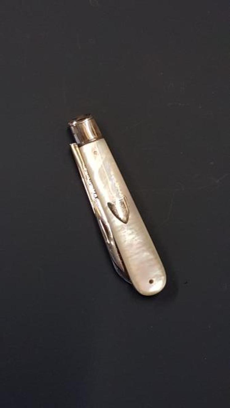 George V Silver and Mother of Pearl Pen Knife and Fruit Pick - Image 5