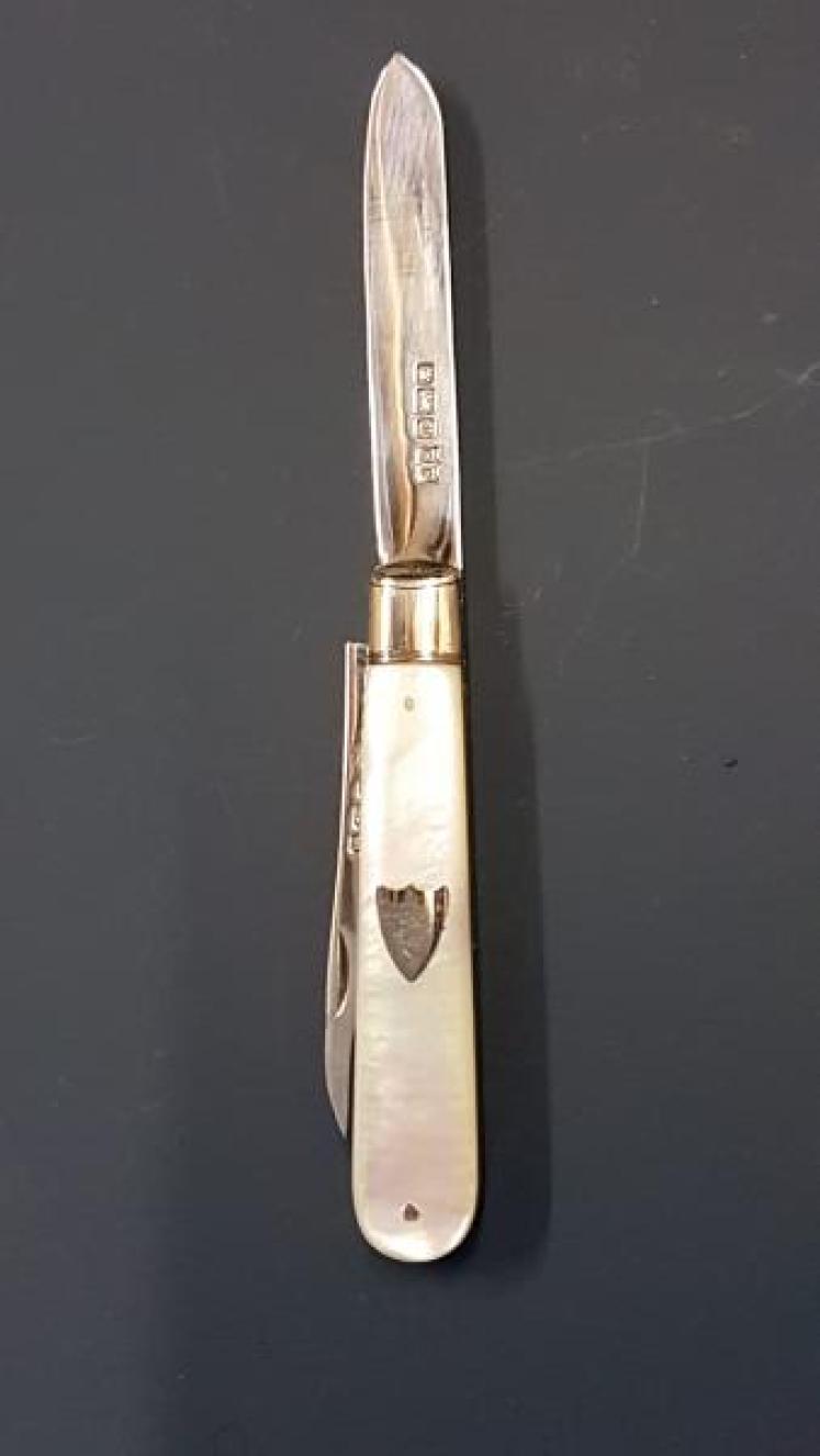 George V Silver and Mother of Pearl Pen Knife and Fruit Pick - Image 6
