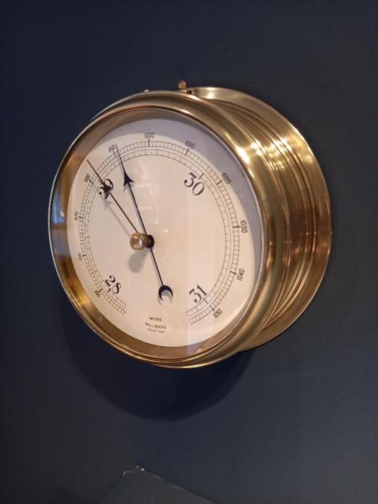 Antique Polished Brass Bulkhead Marine Barometer - Image 7