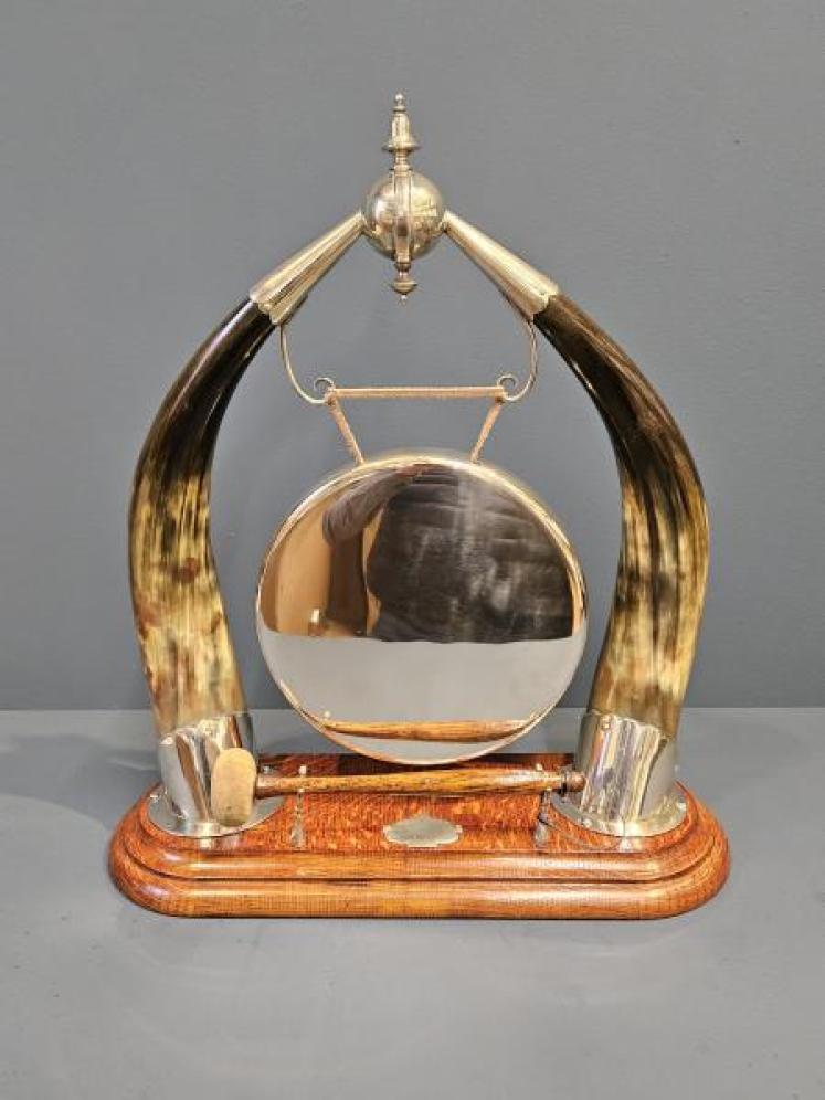 Mid Victorian Highland Cattle Horn Dinner Gong - Image 1