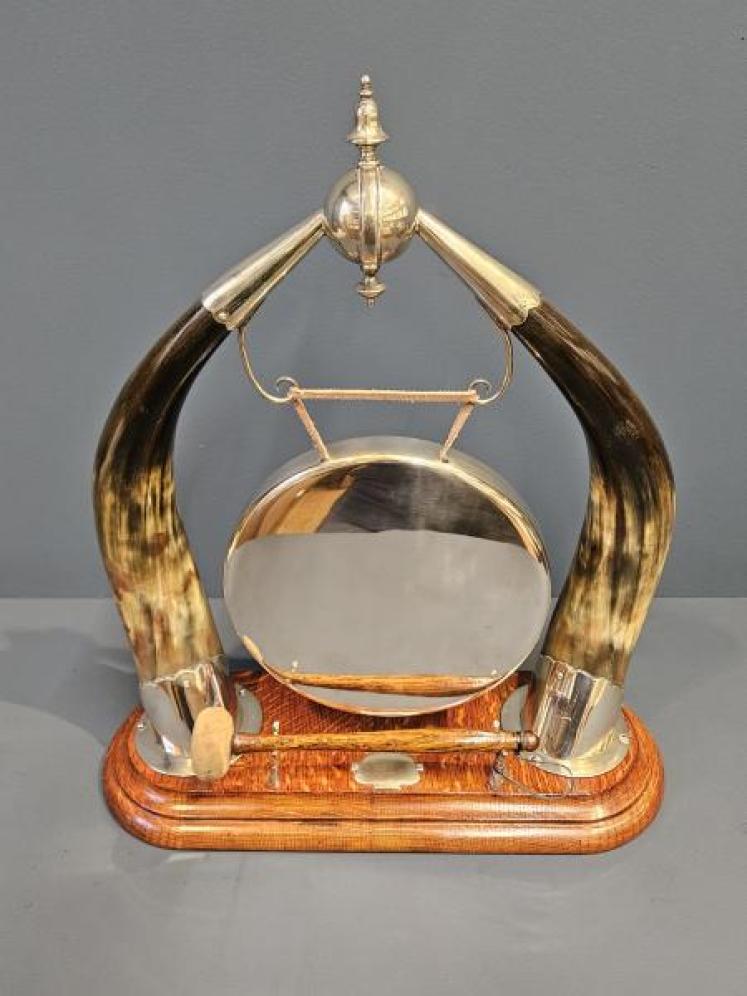 Mid Victorian Highland Cattle Horn Dinner Gong - Image 6