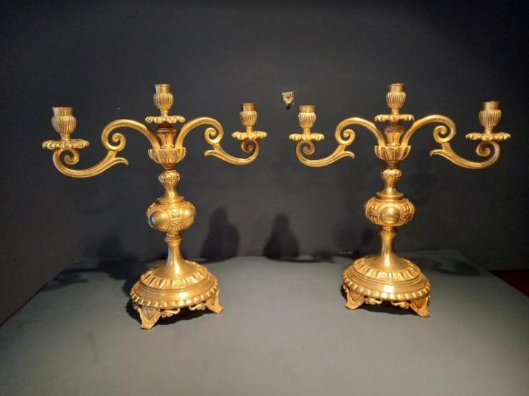 Superb Pair of Mid Victorian Gilded Candelabra - Image 1