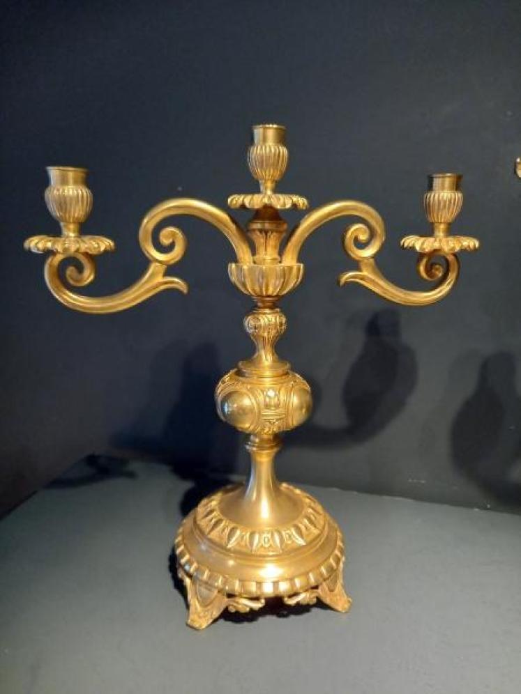 Superb Pair of Mid Victorian Gilded Candelabra - Image 2