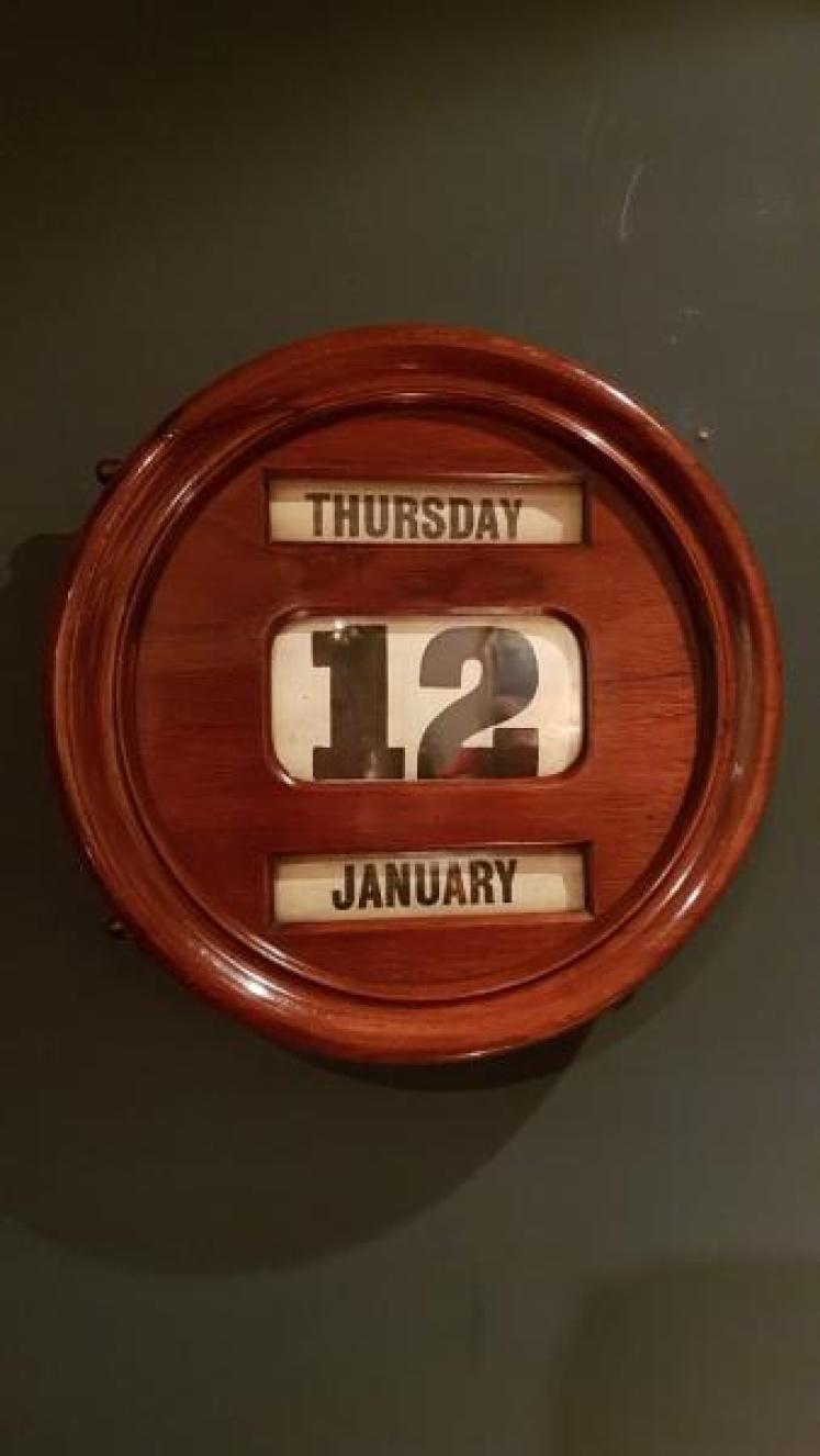 Superb Victorian Walnut Perpetual Wall Calendar - Image 6