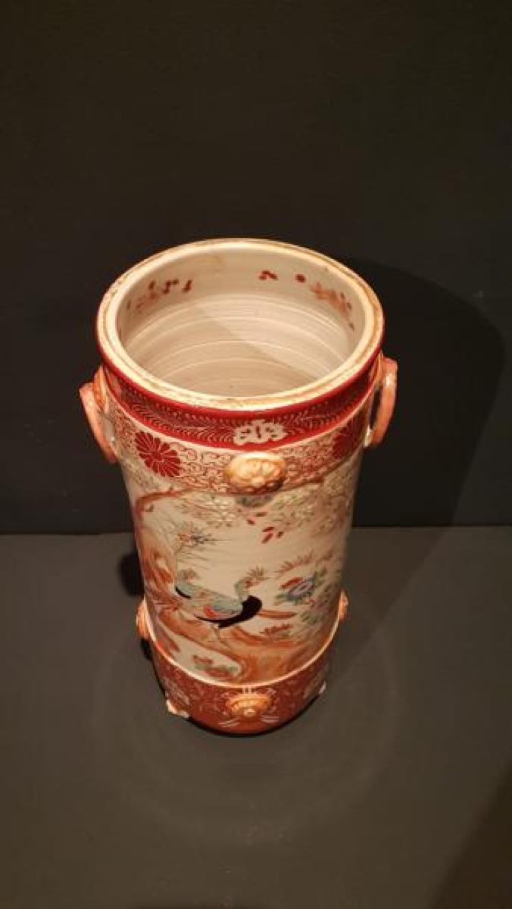 Fine Quality Oriental Vase - Image 6