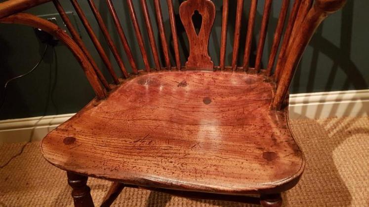 Antique Ash and Elm Windsor Chair - Image 3