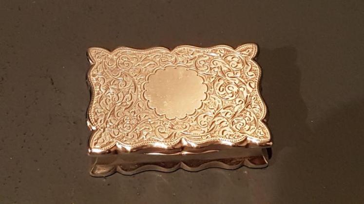 Fine Victorian engraved Silver Table Snuff - Image 4