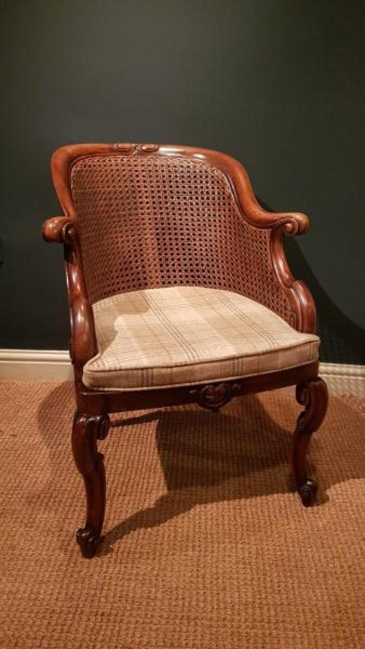 Superb Pair of Victorian Walnut Framed Bergere Chairs - Image 5