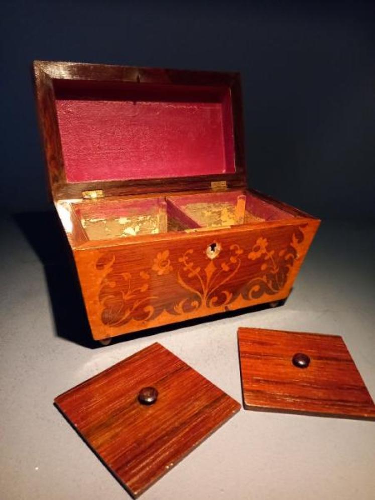 Fine Regency Rosewood & Satinwood Inlaid Tea Caddy - Image 5