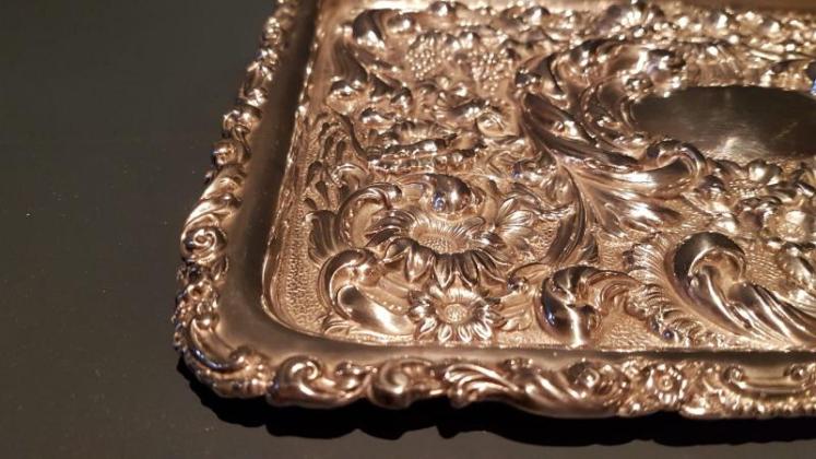 Fine Quality Edwardian Silver Tray - Image 3