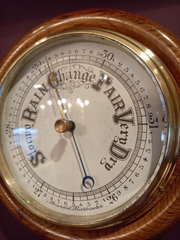 Superb Antique Polished Oak Ship's Barometer - Image 2