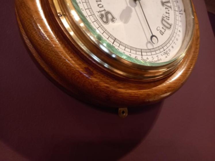 Superb Antique Polished Oak Ship's Barometer - Image 6