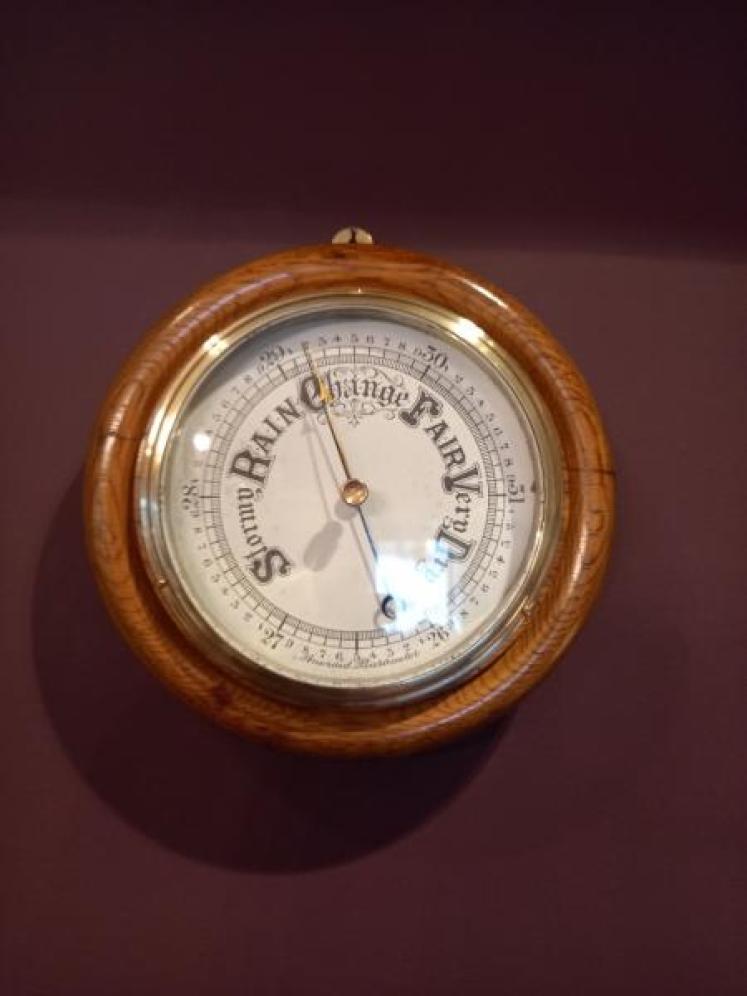 Superb Antique Polished Oak Ship's Barometer - Image 7