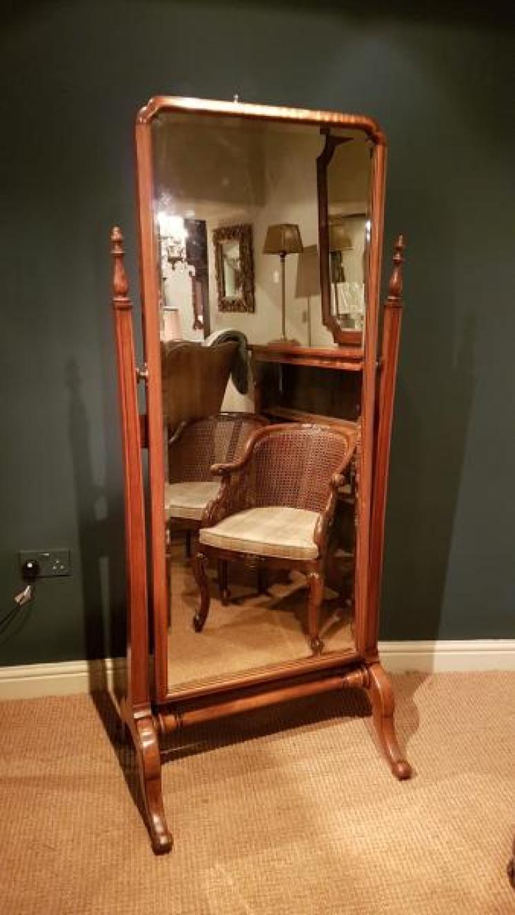 Fine Quality Victorian Walnut Cheval Mirror - Image 1