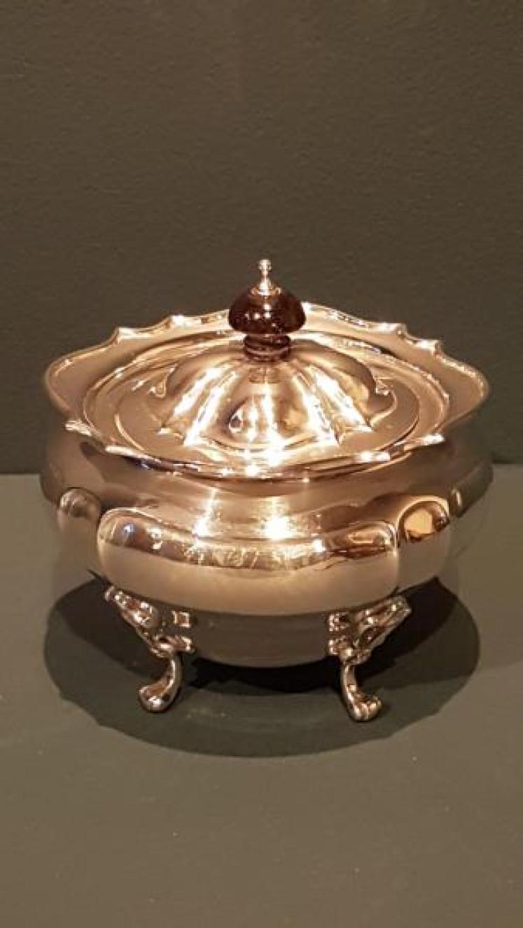 Fine Quality Edwardian Silver Tea Caddy - Image 2