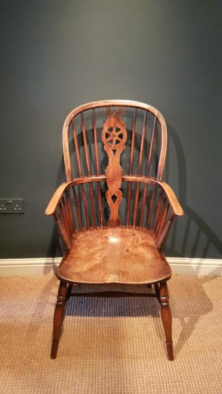 Superb Early Ash and Elm Windsor Chair - Image 1