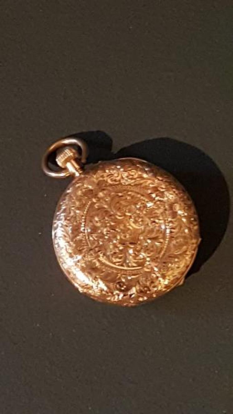 Fine Quality 14ct Gold Swiss Fob Watch - Image 2