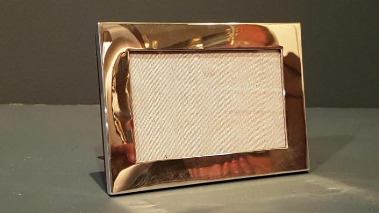 Quality George V Silver Photo Frame - Image 2