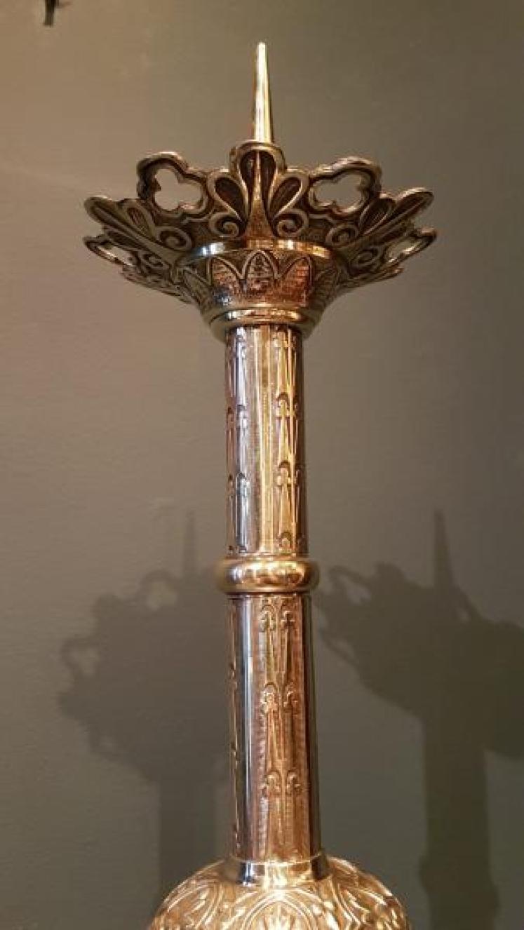 Large Pair of Victorian Brass Candlesticks - Image 2