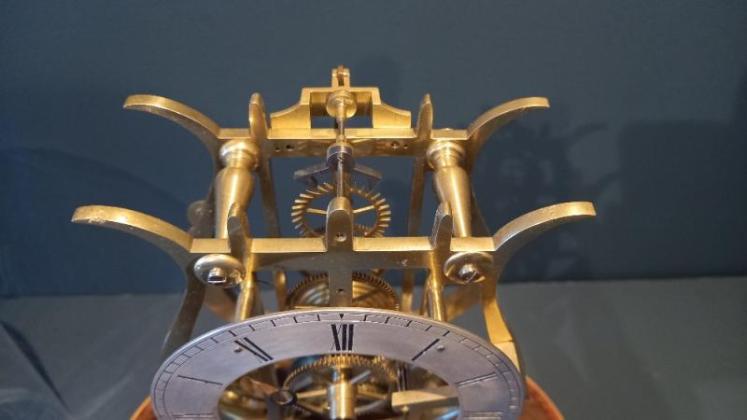 Mid Victorian Burr Walnut Fusee Skeleton Clock - Image 4