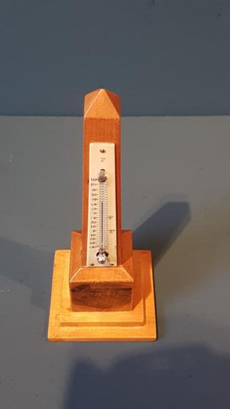 Victorian Boxwood Mauchline Ware Obelisk Desktop Thermometer - Image 3