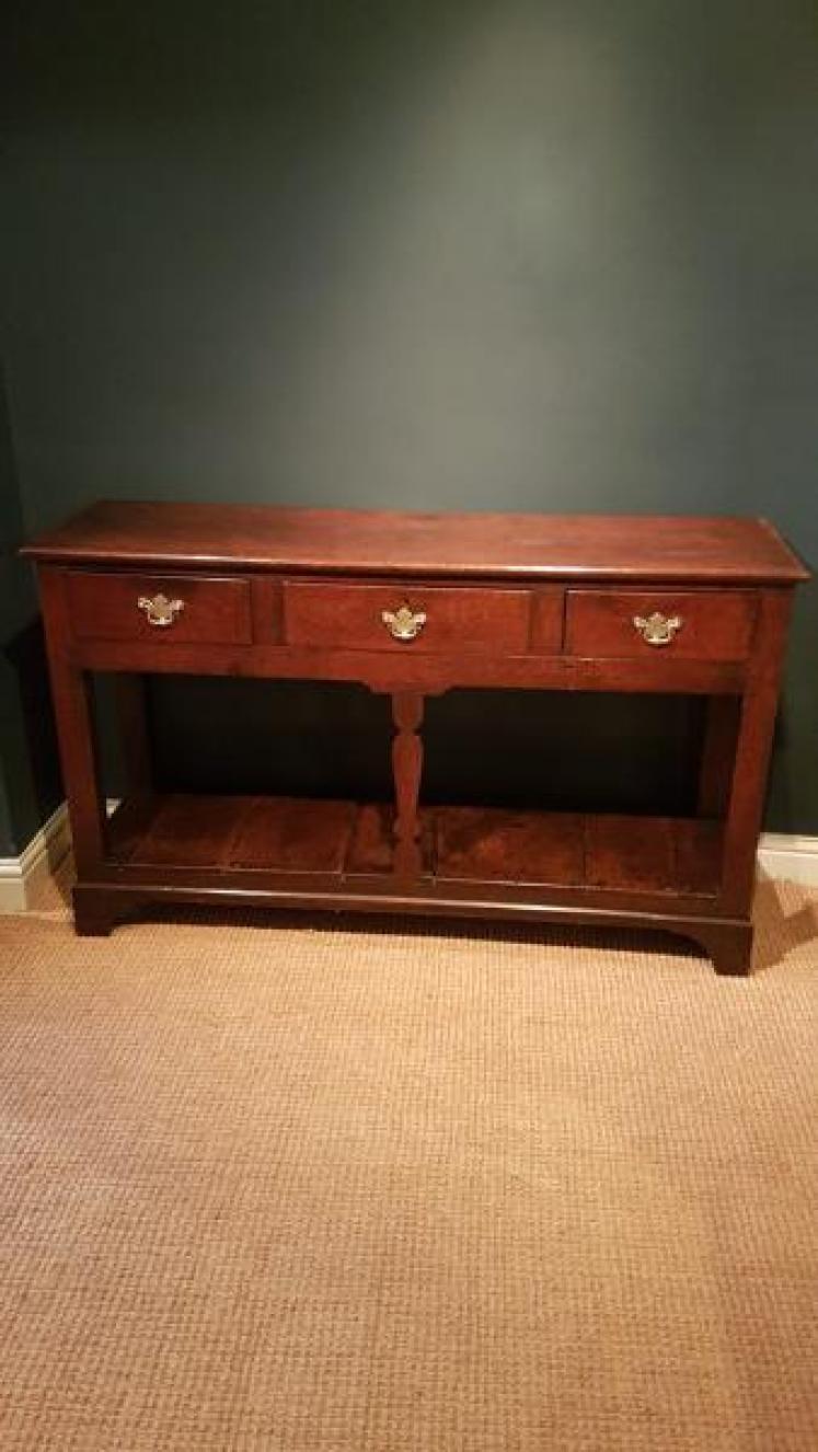 George II Oak Open Pot Board Dresser - Image 1
