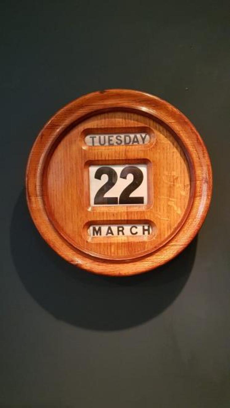 Edwardian Solid Oak Perpetual Wall Calendar - Image 1