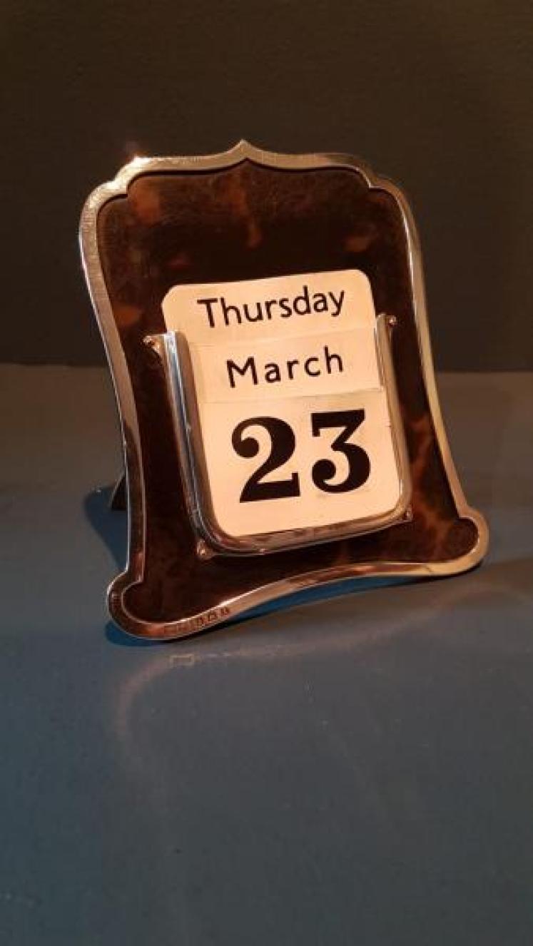 George V Silver and Tortoise Shell Perpetual Calendar - Image 6