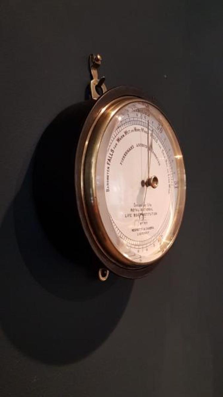 Negretti & Zambra RNLI Fisherman's Marine Barometer - Image 2
