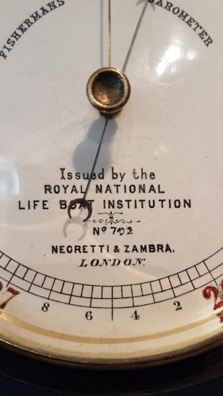 Negretti & Zambra RNLI Fisherman's Marine Barometer - Image 3