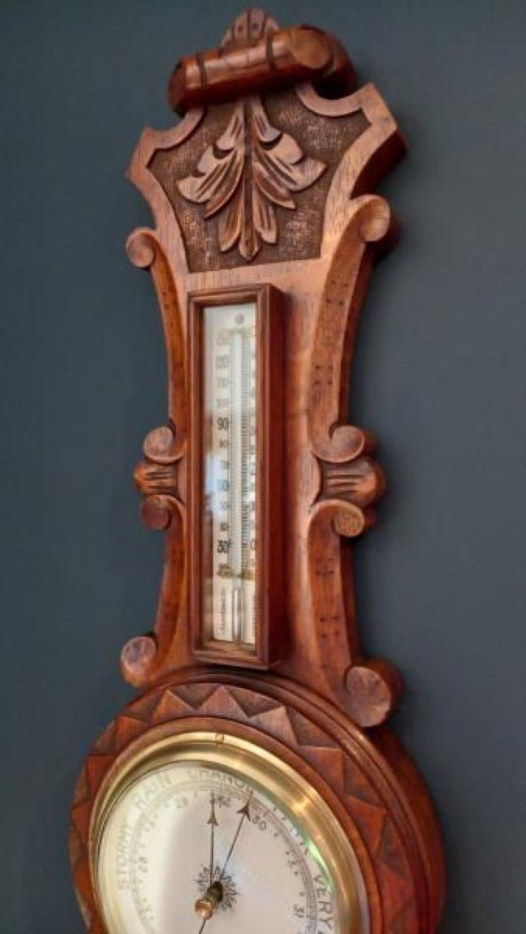 Mid Victorian Small Polished Oak Banjo Barometer - Image 4