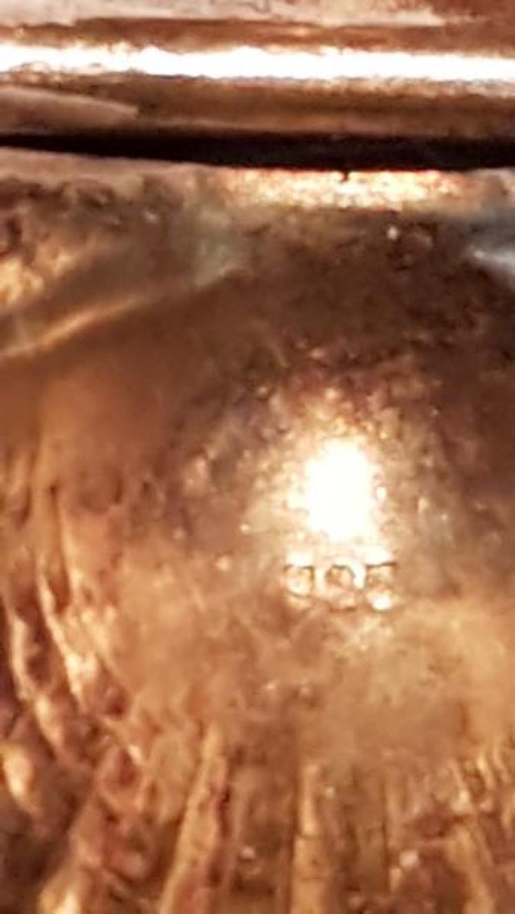 Silver Shell Pill Box - Image 6