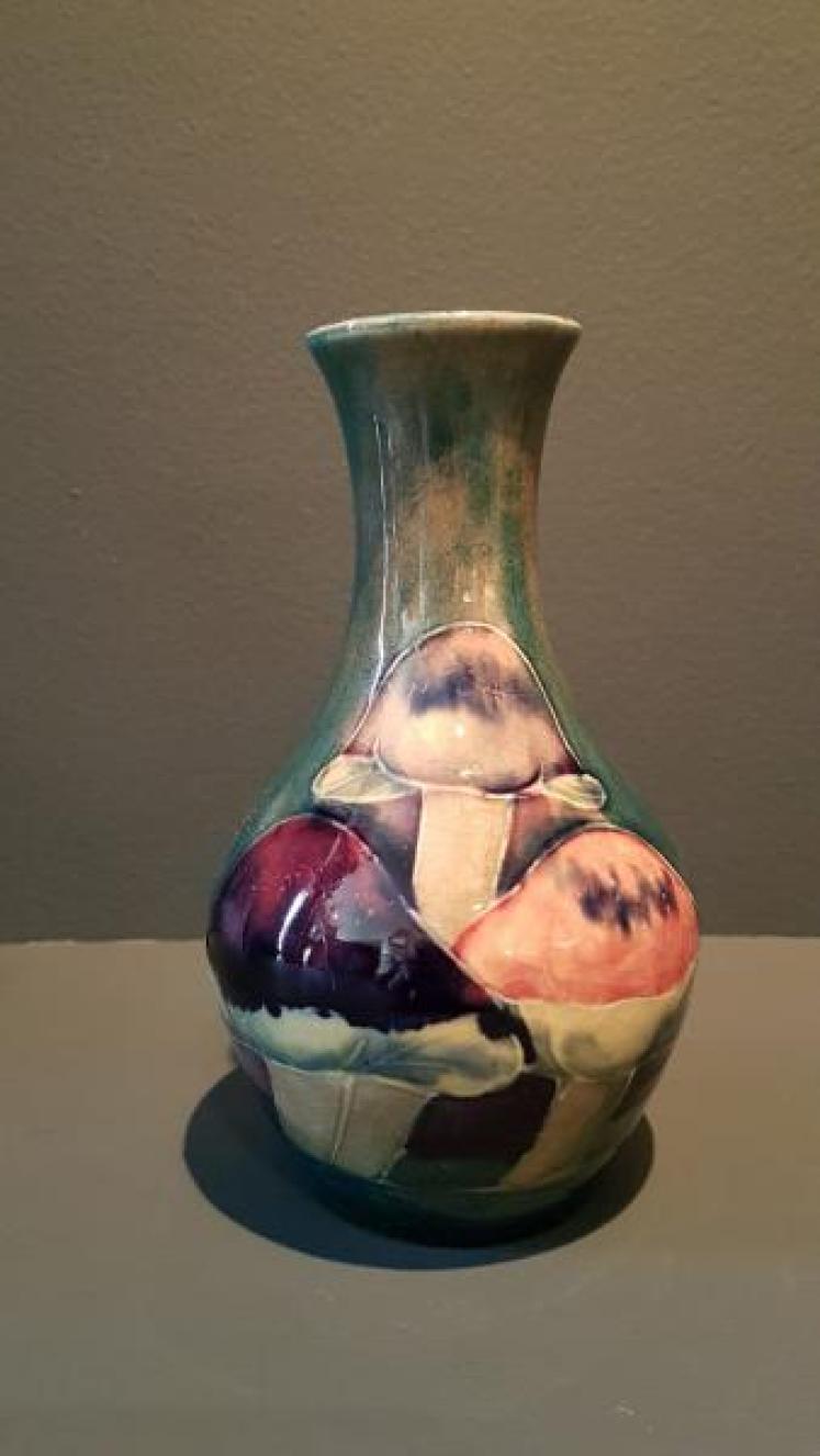 Superb Moorcroft Claremont Vase - Image 5