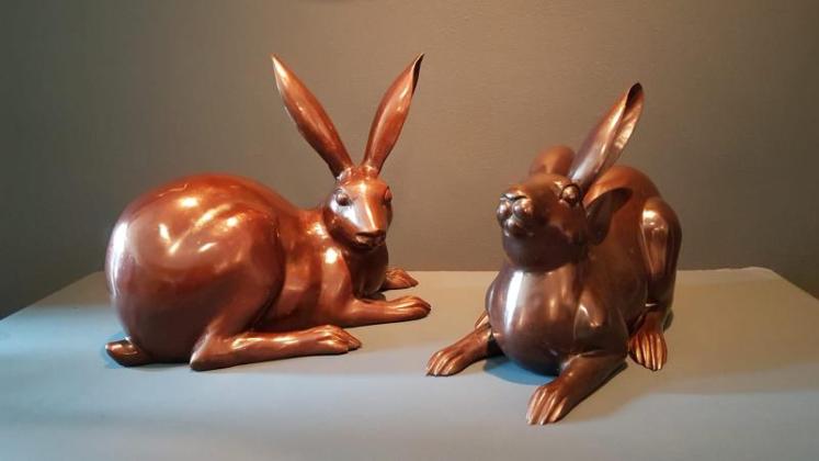 Superb Pair of Bronze Hares - Image 1